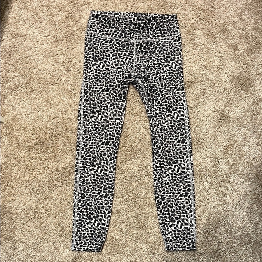 Outdoor Voices Black White Grey Leopard Print Leggings